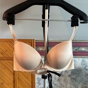 Victoria’s Secret Elegant Cream Push-Up Bra 38C